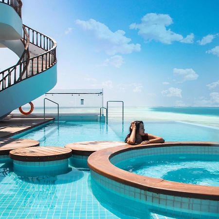 Stone Hotels Dhiffushi Buitenkant foto