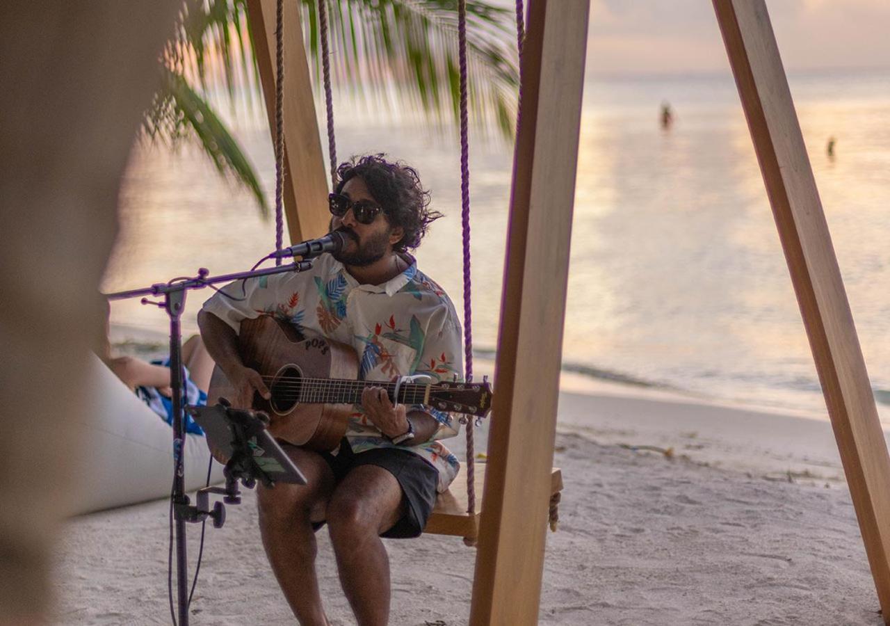 Stone Hotels Dhiffushi Buitenkant foto
