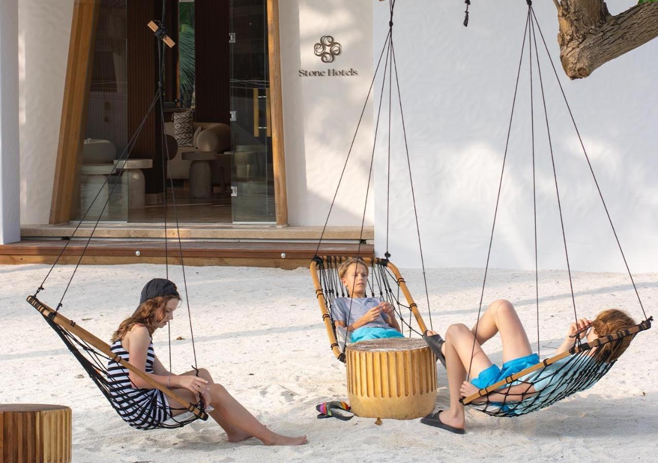 Stone Hotels Dhiffushi Buitenkant foto