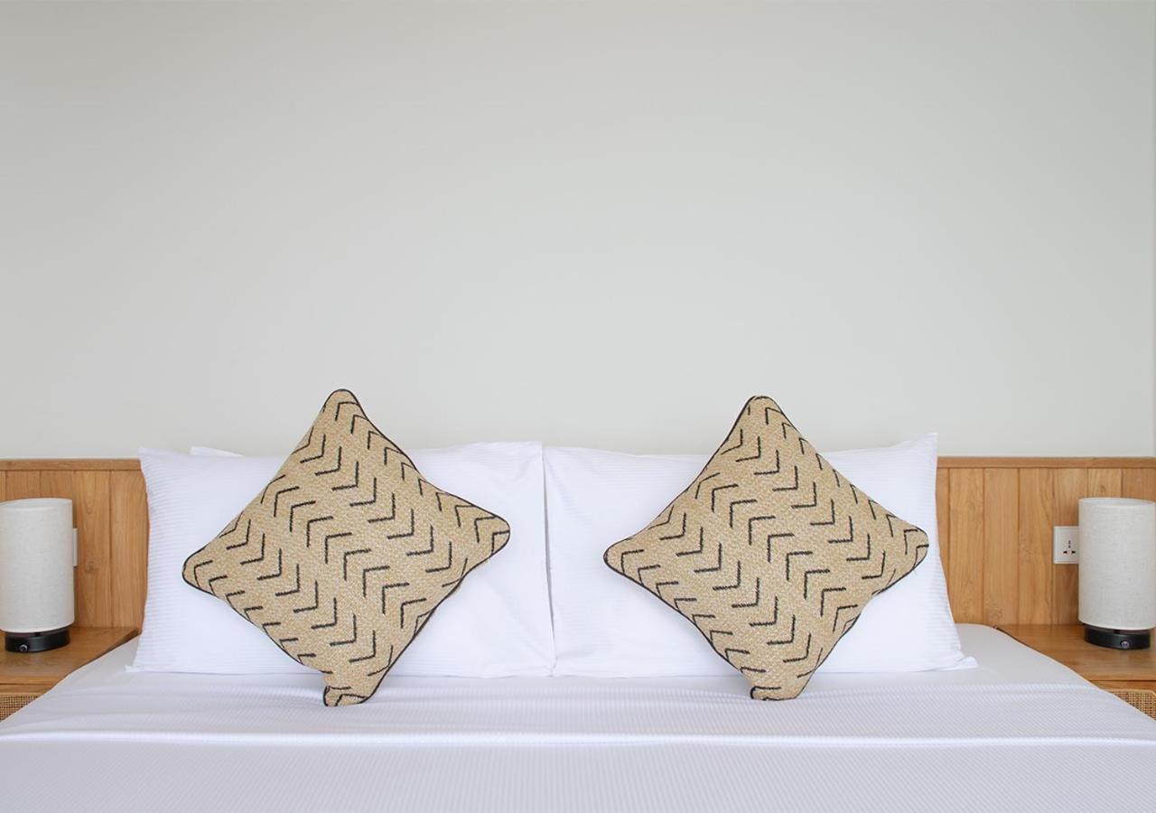 Stone Hotels Dhiffushi Buitenkant foto