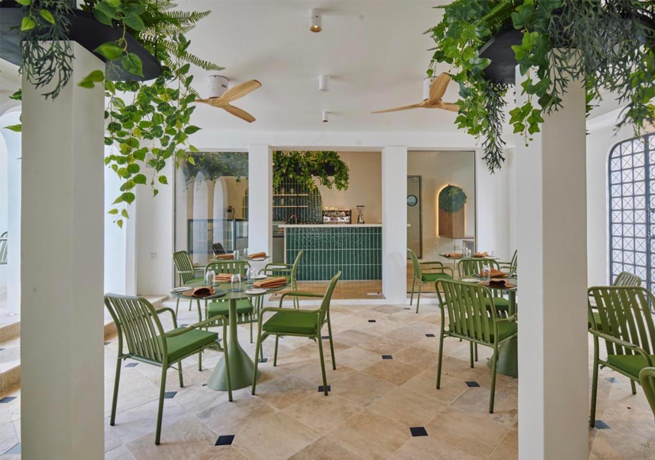Stone Hotels Dhiffushi Buitenkant foto